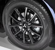 Středové krytky kol - pokličky Mitsubishi 60 black/chrom