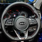 KIA znak - emblem 60x32mm volant